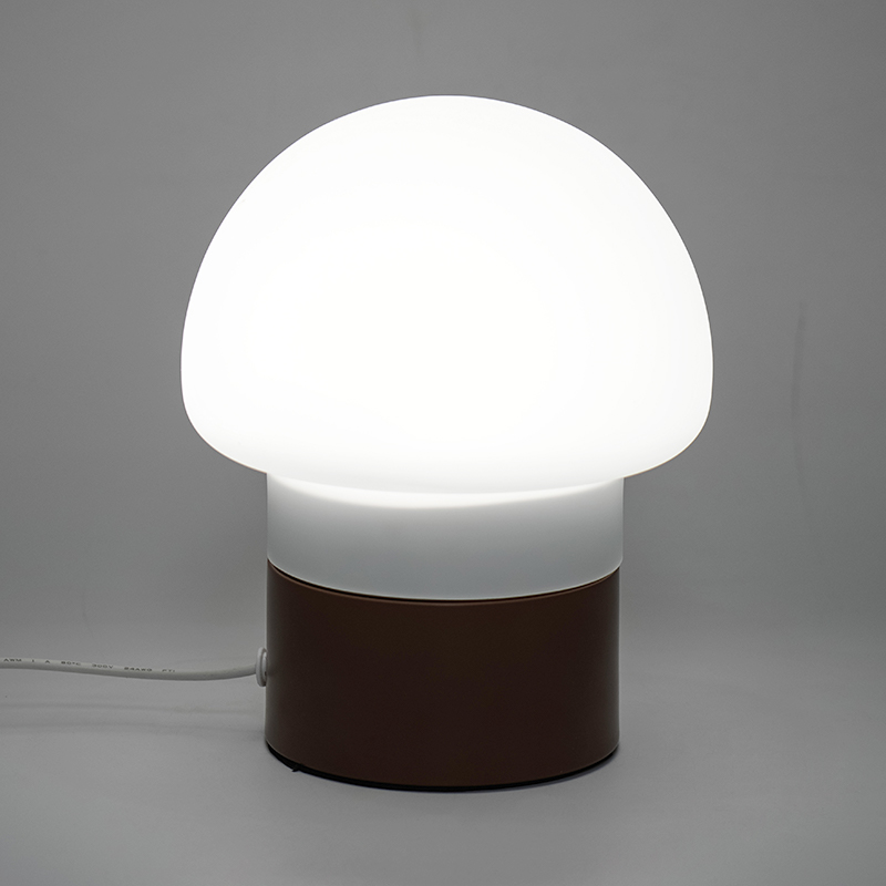 Lampada da tavolo a led da funghi