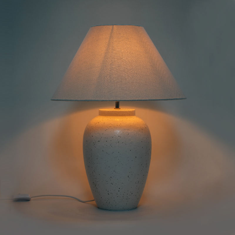 Lampada da tavolo in ceramica nostalgica