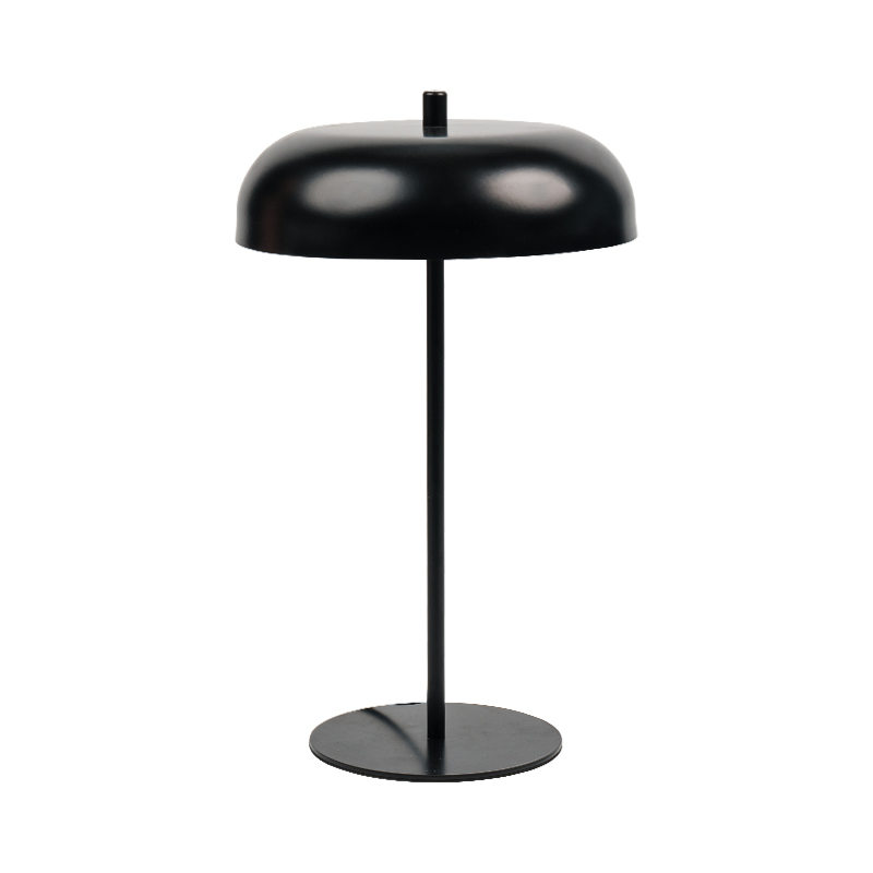 Lampada da tavolo in metallo vintage a LED