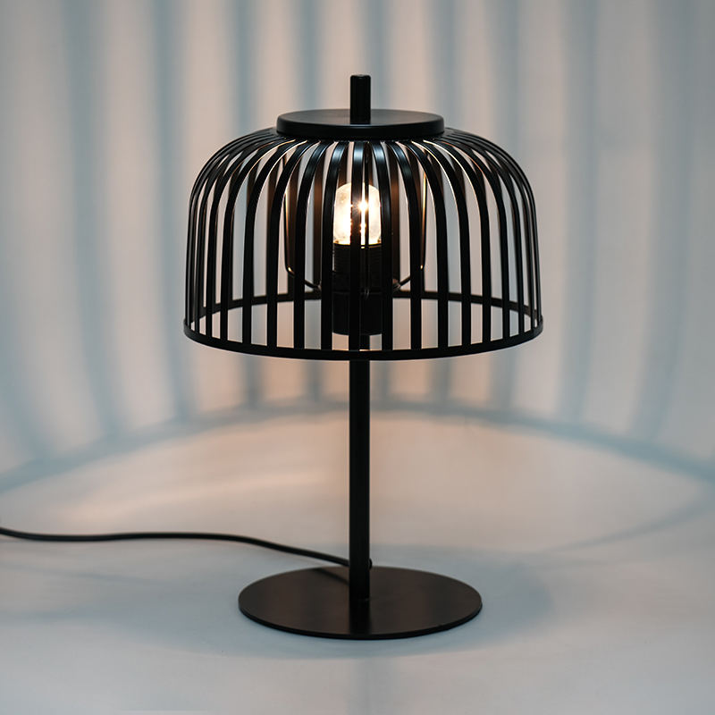 Lampada da tavolo decorativa del ferro nordico
