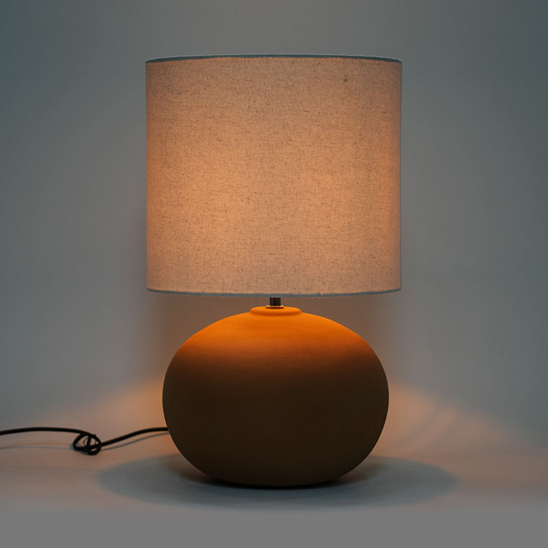 Lampada da tavolo creativa a base rotonda