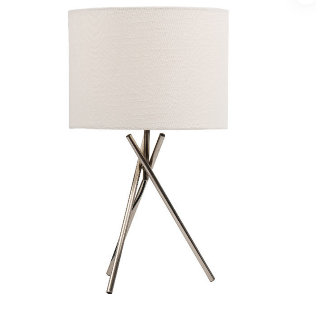 Come scegliere lo stile e il colore della lampada da tavolo decorativa più adatti in base allo stile del tuo soggiorno/camera da letto/studio?